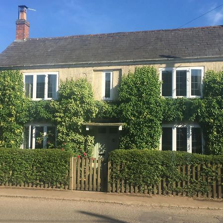 Ivy Cottage B And B Buckingham Exteriör bild