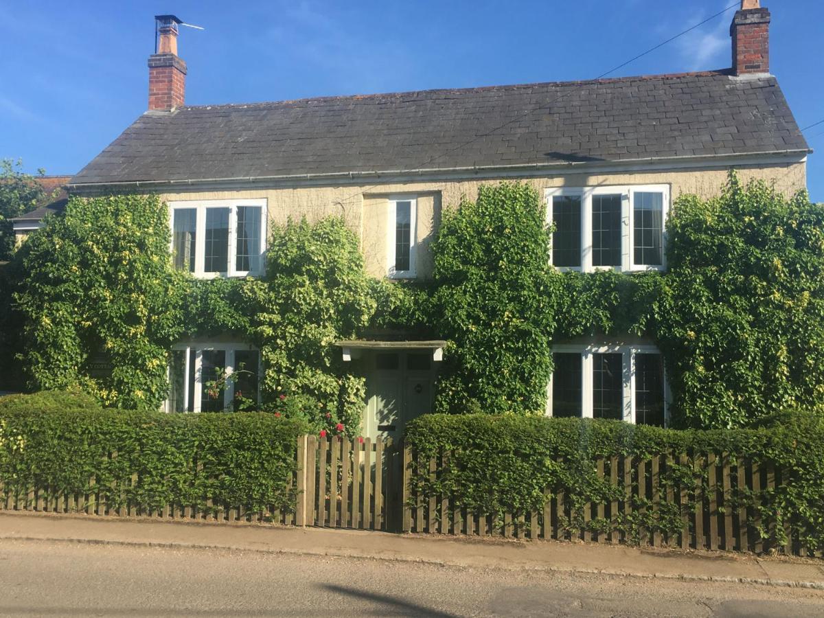 Ivy Cottage B And B Buckingham Exteriör bild